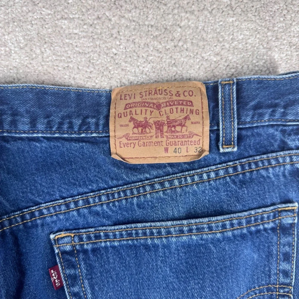 Levis 505 Regular Straight Leg Jeans Mens 40x32‎ Medium Wash Blue Denim 505-0216